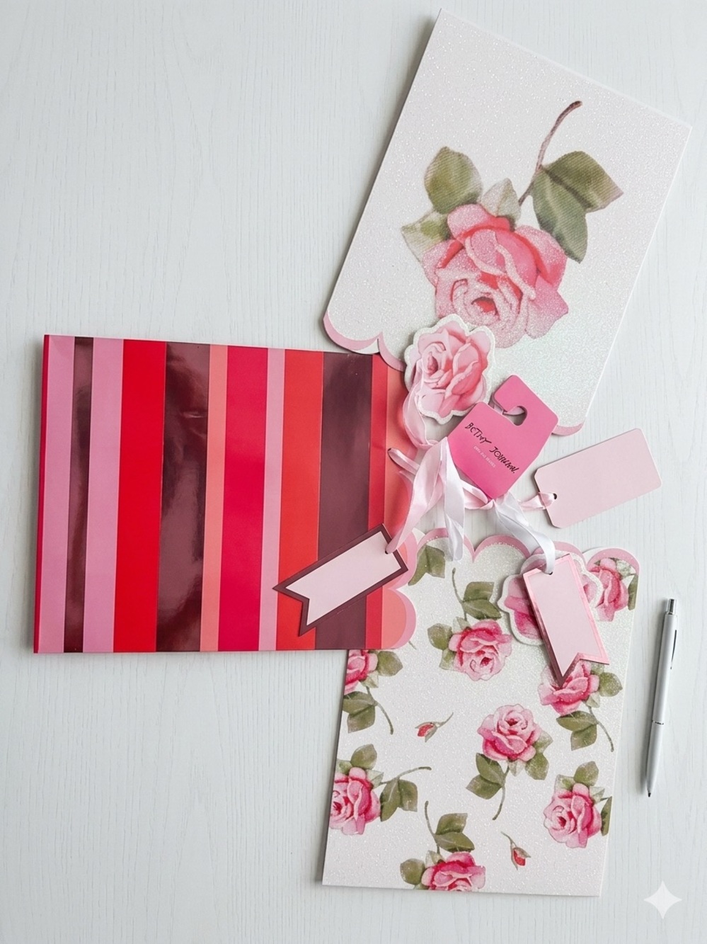 Betsey Johnson 3PK Pink Rose Floral Gift Bag Set with Tags